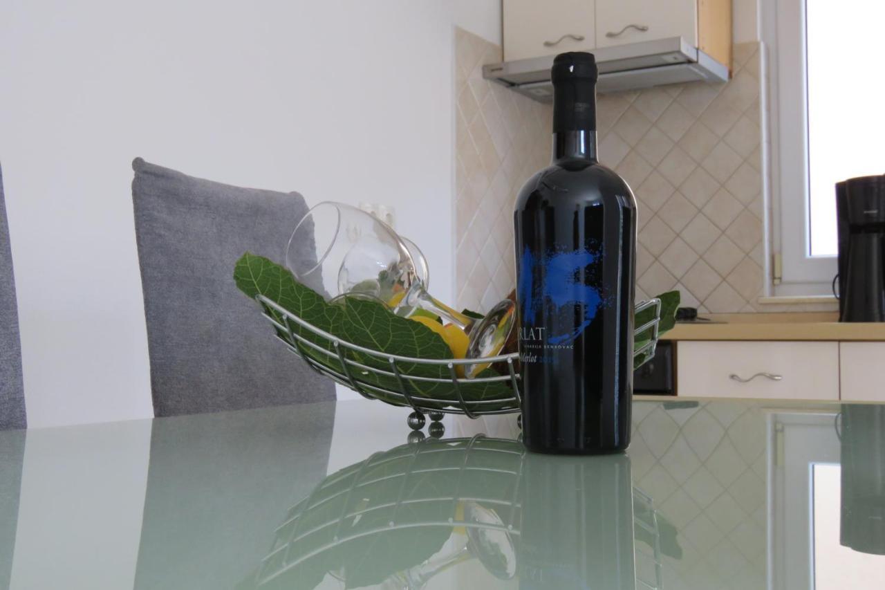 Andrea Apartments تروغير المظهر الخارجي الصورة